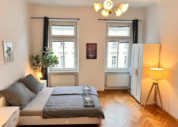 Διαμέρισμα Charming Flat By Interhome